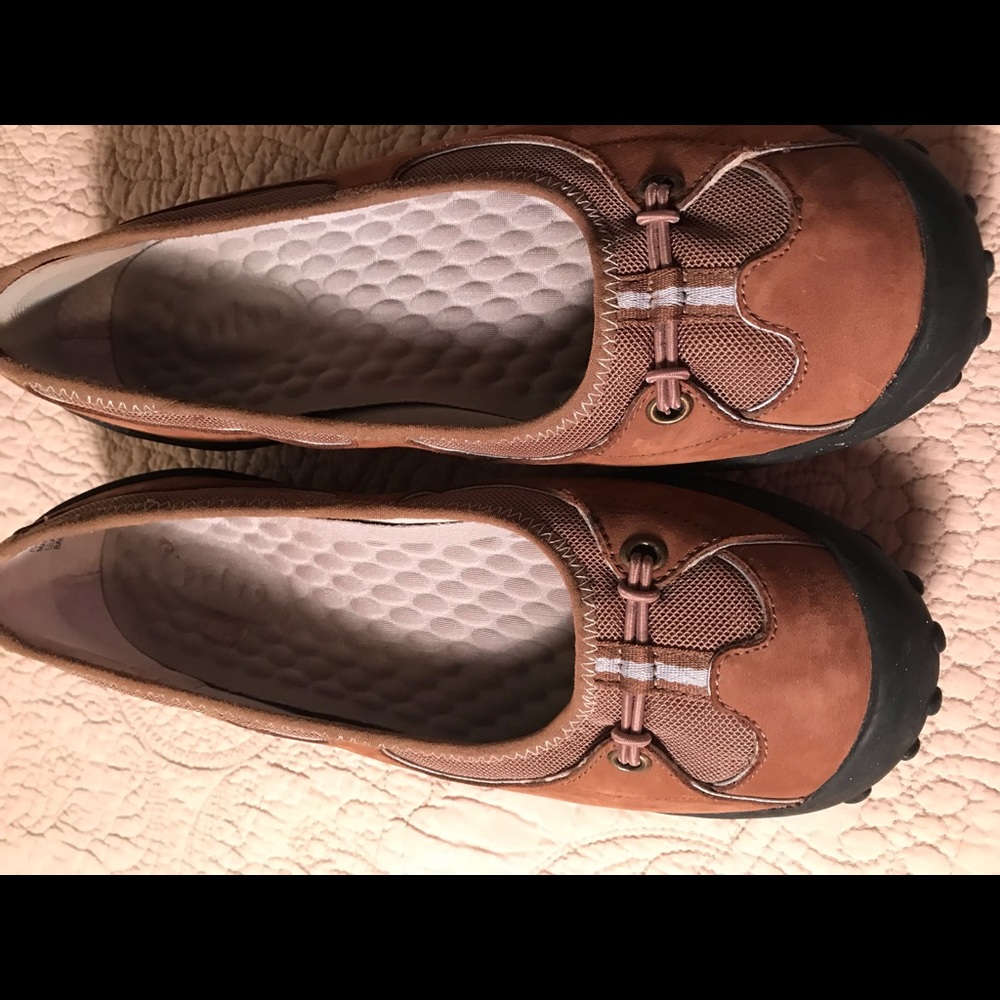 Clarks Privo